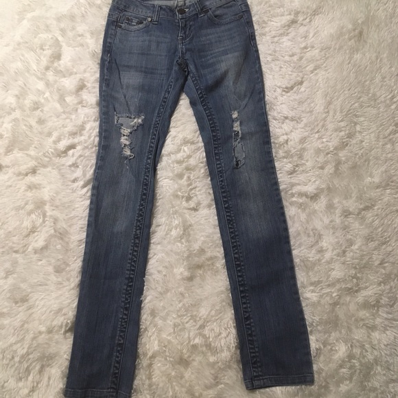 Celebrity Pink Distressed Jeans Size 3 - Picture 2 of 11